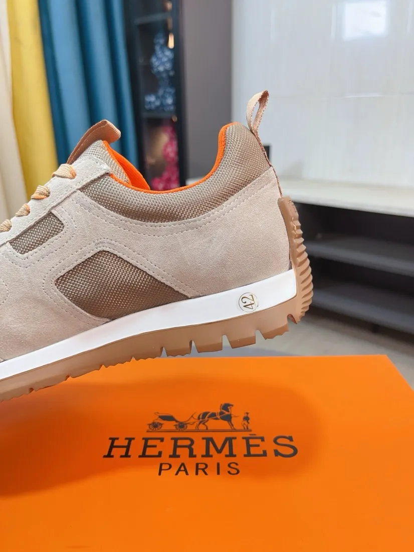 Men's shoes 💰440🌸🌸[HERMES] Hermès sneakers, the upper is made of calfskin and mesh, imported materials, full of texture, the lightweight sole is decorated with contrasting patterns, creating a versatile fashion style. Size: 38-44